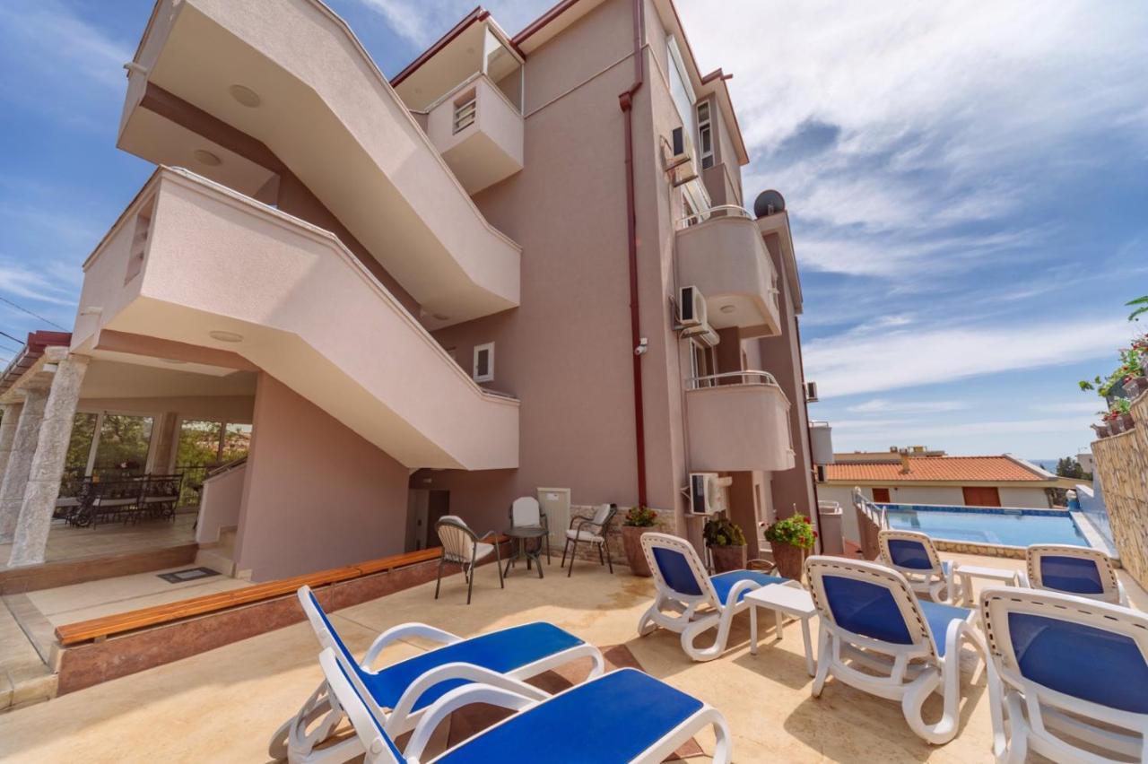 Ani Apartmani Dobra Voda Εξωτερικό φωτογραφία