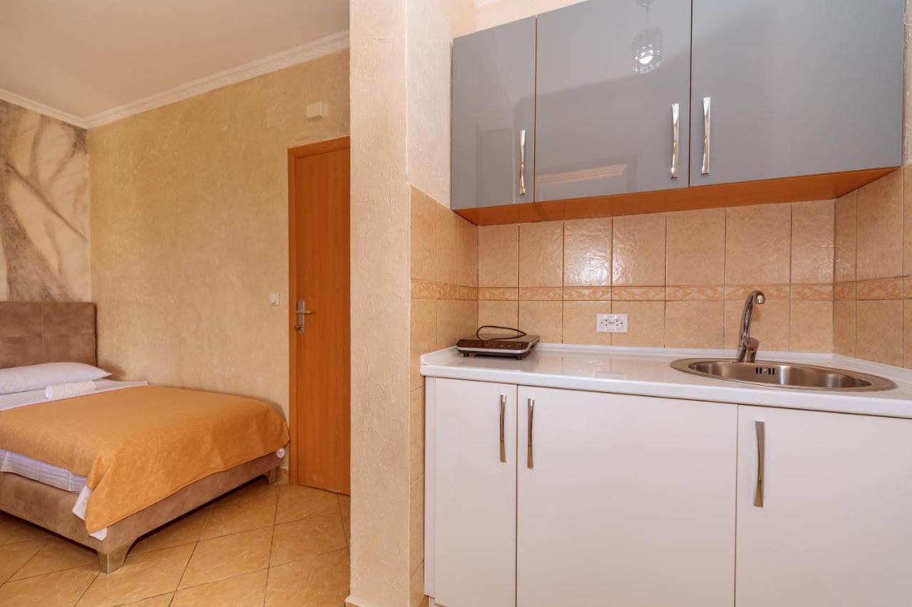 Ani Apartmani Dobra Voda Εξωτερικό φωτογραφία